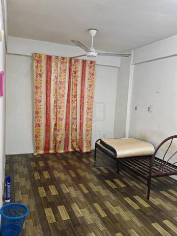 Room for rent 1