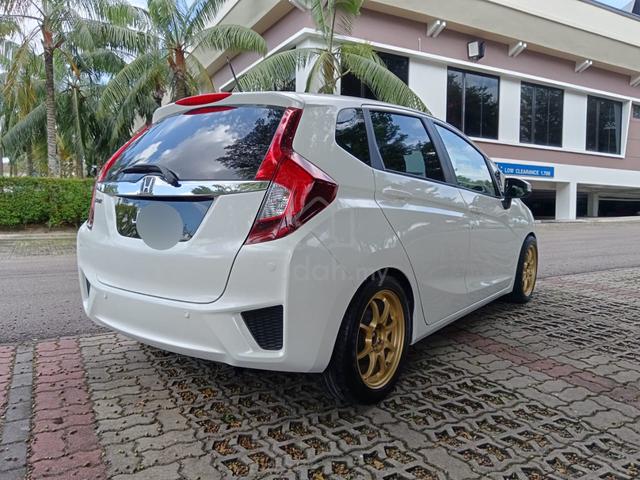 2015 Honda JAZZ 1.5 E (A) - 5