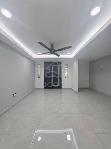 2.5 Storey PJS 6, PJ Selatan, Bandar Sunway, Petaling Jaya For Sale 1