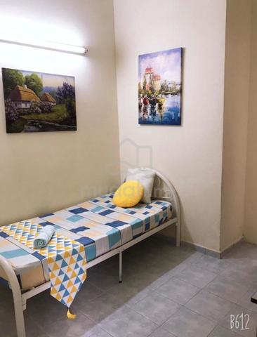 Newly renovated Single Room at Bandar Sunway 1