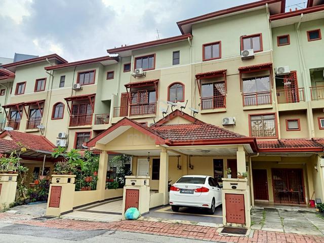 Villa Laman Tasik 1