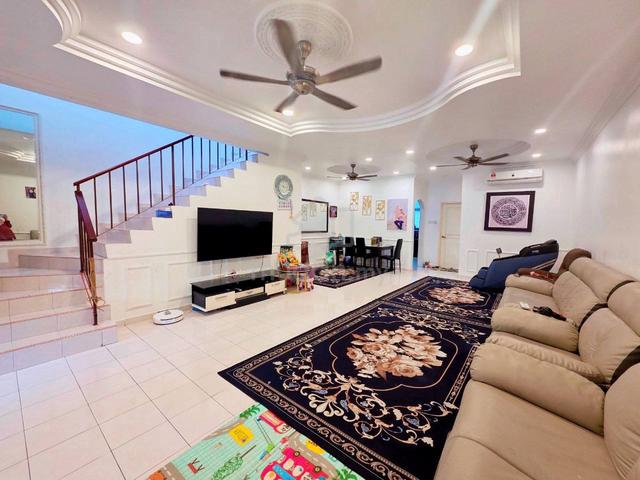 Renovated & furnish! Rm3K Monthly Double Storey Seksyen 23, Shah Alam! 1