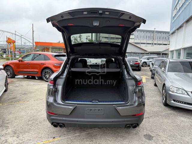 2024 Porsche Cayenne Coupe 3.0 (5A) Quartzite Grey - 3