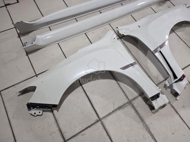 Subaru WRX Leong Fender set (halfcut condition) - photo 2 of 4
