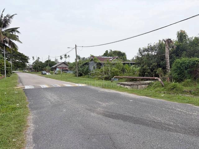 Tanah lot banglo Kg Darat, Sungai Buaya 1