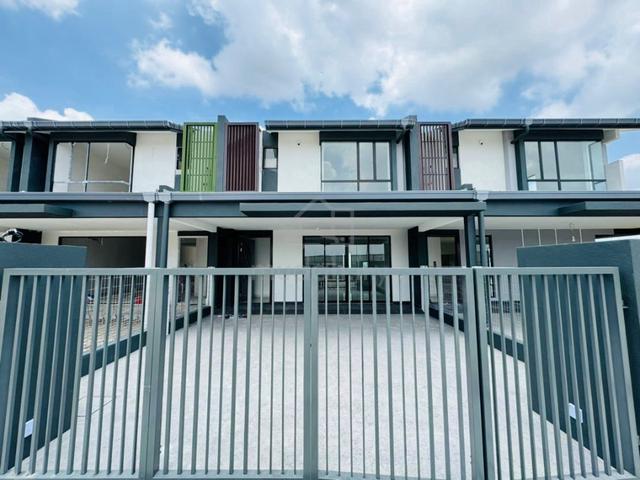 Brand NEW House, NADIRA 3, 22x75ft Land Area, Bandar Bukit Raja, Klang 3