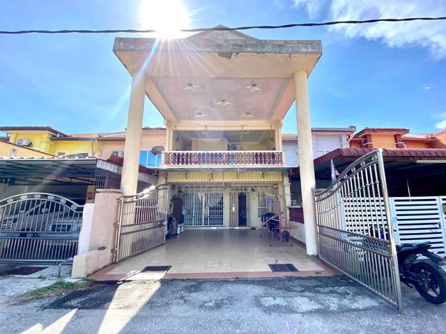 FACING OPEN Double storey taman desiran melawati kuala selangor 1