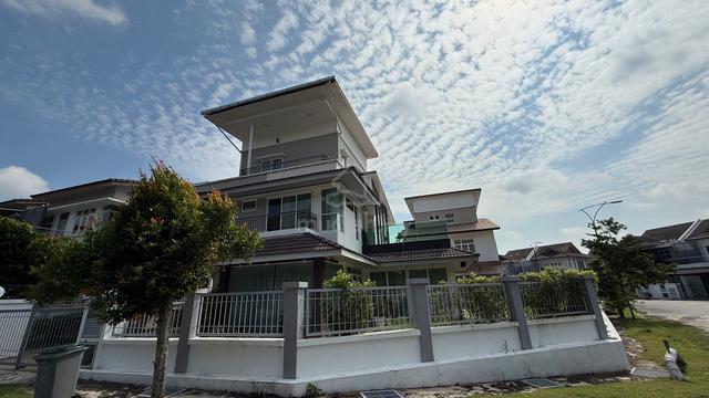 Tiara Ville Bungalow Corner Lot For Sale 1