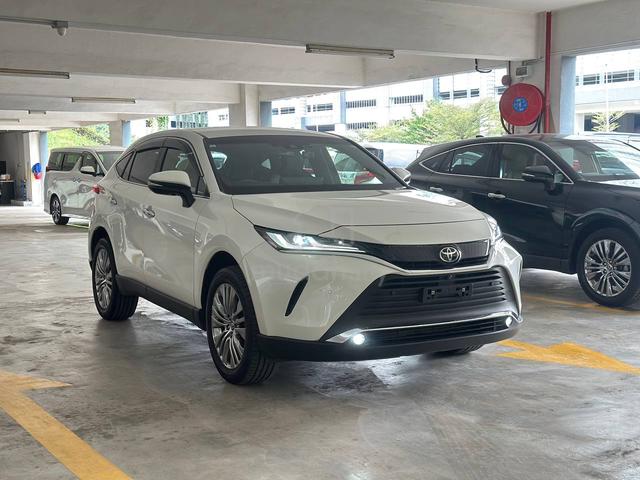 *Grade 4.5/Black Interior* 2021 Toyota HARRIER Z - 1