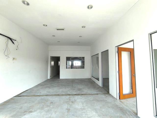 Partly Fitted Office @Glomac Cyberjaya - Available Now! 1