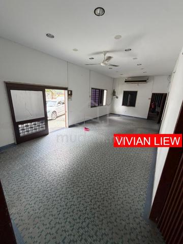 Single Storey Bungalow House Spacious Land Rent Jalan Ayer Itam Jeluto 1