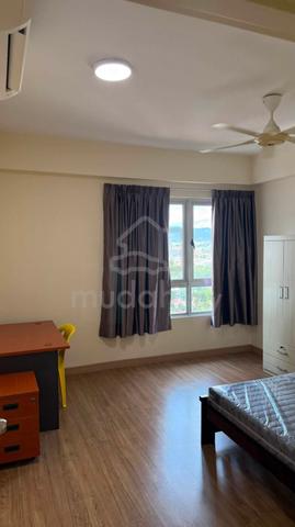Saville @ Cheras Middle Room For Rent  For  Single  Female . 1