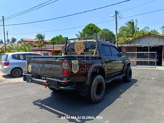 2004 Toyota HILUX 2.5 SR TURBO (A) - 2