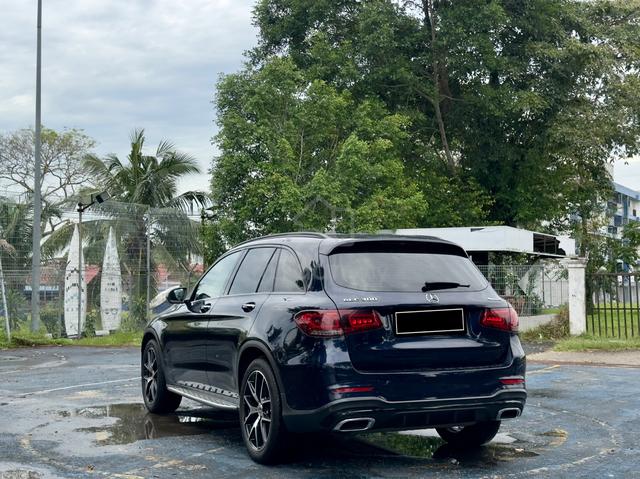2021 Mercedes Benz GLC300 4MATIC AMG LINE 2.0L (A) - 3