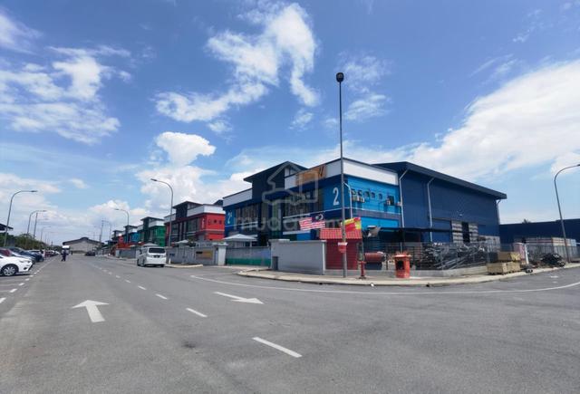 Klang jaya, Sungai jati adjoining semi d factory for sale 1