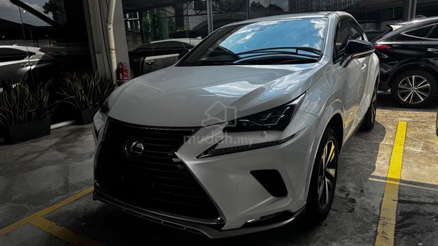 2021 Lexus NX300 2.0 SPICE & CHIC // SUNROOF - 3