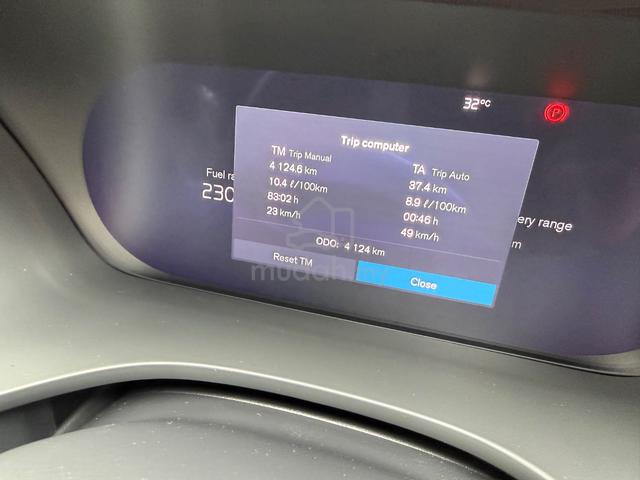 Preowned 2026 Volvo XC60 2.0 T8 ULTRA AIR SUS - 5