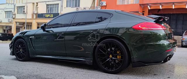 Porsche PANAMERA Green 3.6 can loan (A) - 3