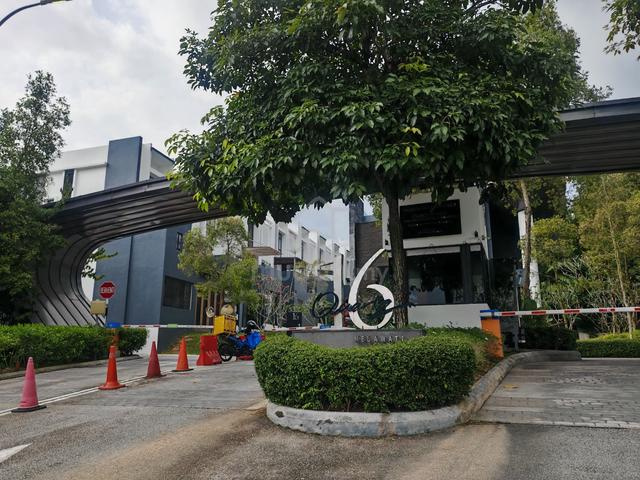 16 quartz 3 storey courtyard,taman melawati,kemensah/blw market value 1