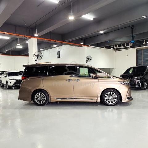 Alphard Z 2025 Bronze Gold RECOND TRUSTED ✅️ - 3
