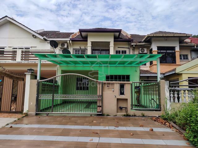 Kota Kemuning Angreeik Aranda Double Storey House For Rent 1