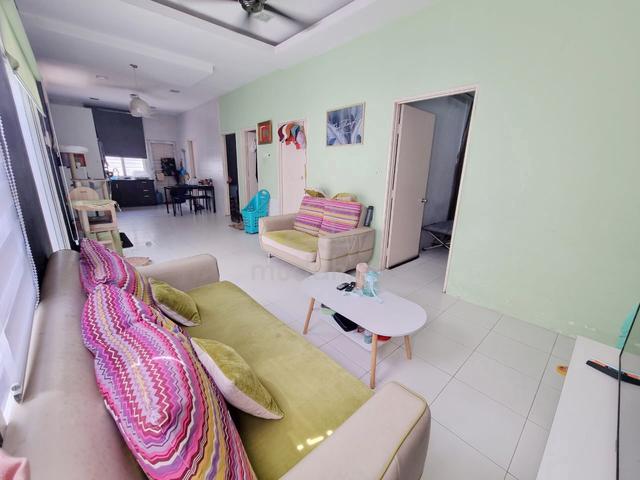 Lake Residence GROUND Floor Town House Puchong 0% D/P END LOT 1