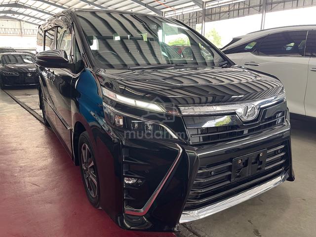 2020 Toyota VOXY 2.0 KIRAMEKI (A) - 1