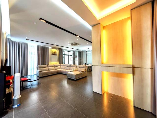 Luxury Semi D @ La Promenade For Sale π₯³ 5+1 Bedrooms. Gates guarded 1