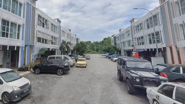 3 Storey ShopOffice, Seksyen U4, Shah Alam, Selangor 1