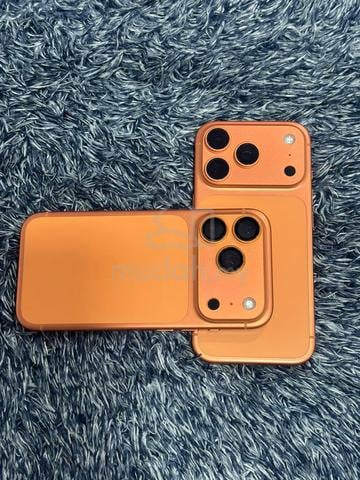 iPhone 17 Pro 256GB Used | Like New Zp Set - photo 2 of 6
