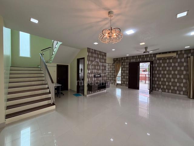 Idaman Hills 2stry Bungalow Guarded Renovated Low Density Selayang 1