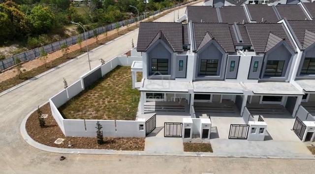 Near Bandar Dato Onn ,Super Big Corner Lor For Sale 【BUMI LOT】 1