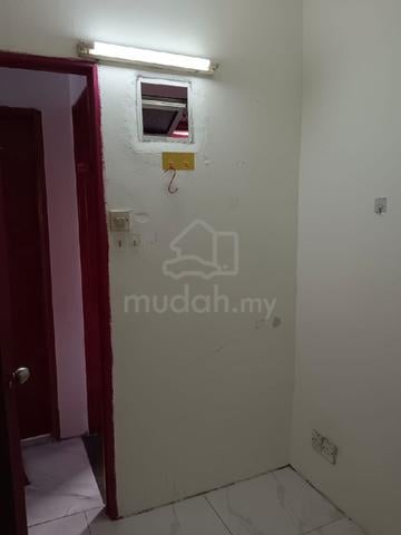 ROOM for RENT at SRI RAKYAT APARTMENT, BUKIT JALIL 1