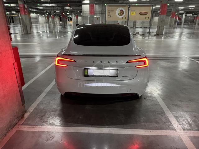 2023 Tesla MODEL 3 RWD MY23 (A) - 4