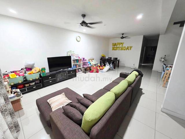 22x75 Nusa Idaman Double Storey Good Condition 1