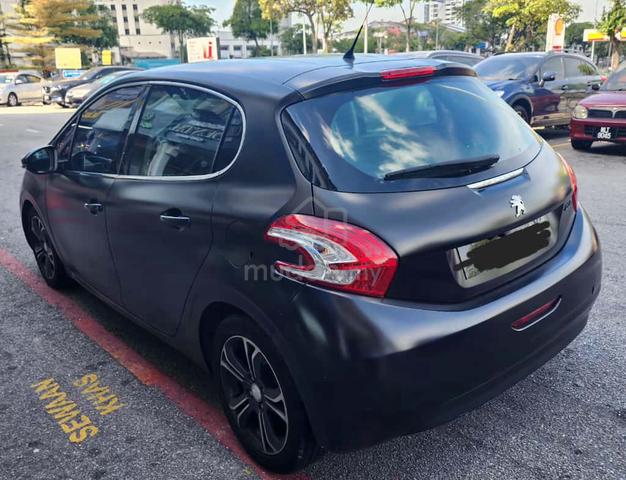 2015 Peugeot 208 1.6 VTi ALLURE (A) - 4
