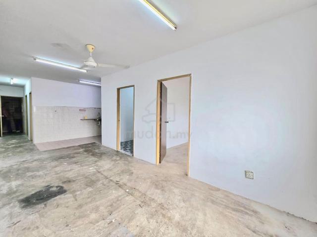 Apartment Lestari (Damansara Damai) 1