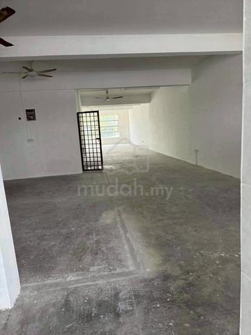 3 storey shop lot taman plentong just 1st floor for rent only 1
