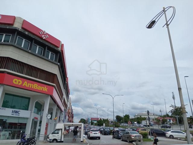 DAMANSARA UTAMA UPTOWN Shoplot Facing LDP MAYBANK CIMB AM Bank Row 1