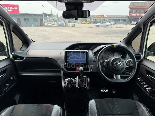 2018 Toyota VOXY 2.0GR Sport Limited Edition - 5