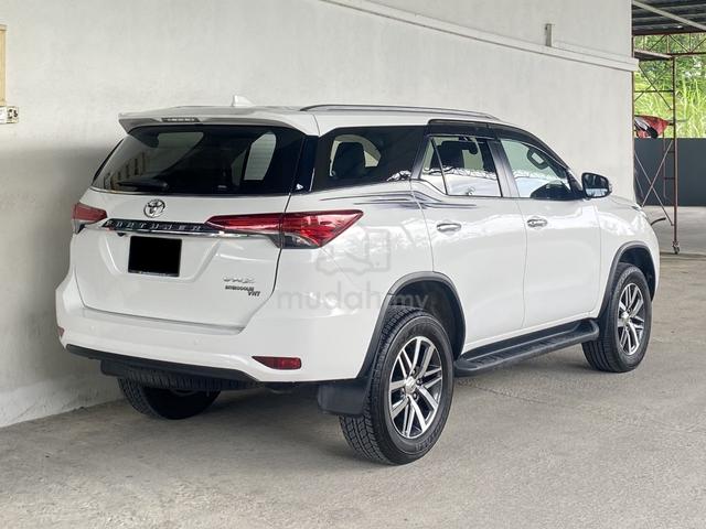 Toyota Fortuner 2.4 VRZ 4X4 (A) Full Spec Full Grd - 2