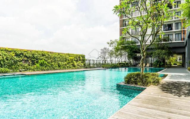 Emporis (Kota Damansara) 1