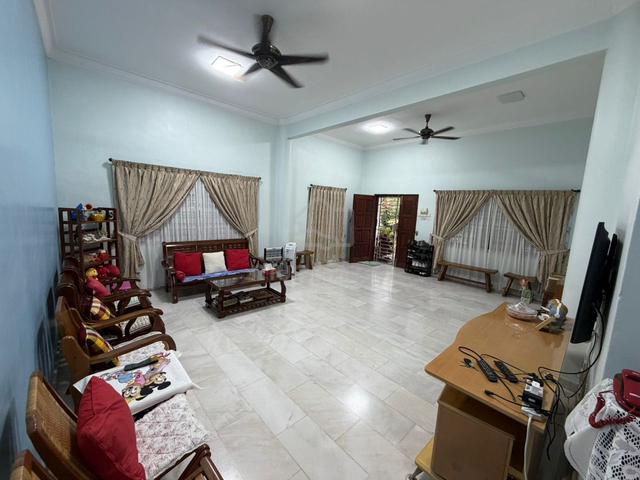 Rare City Location! Single Storey Bungalow House for Sale @ Kebun Teh 1