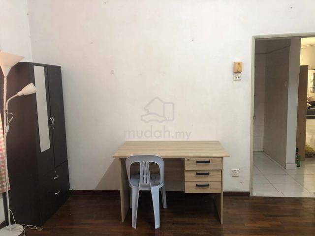 Room for Rent in Taman Nusa Perintis Gelang Patah 3