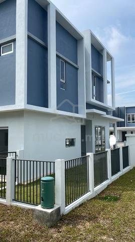 Double Storey Amaya @ Acacia Park- End Lot, Gated Guarded, Brand New 1