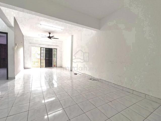 Taman Anggerik Villa 1