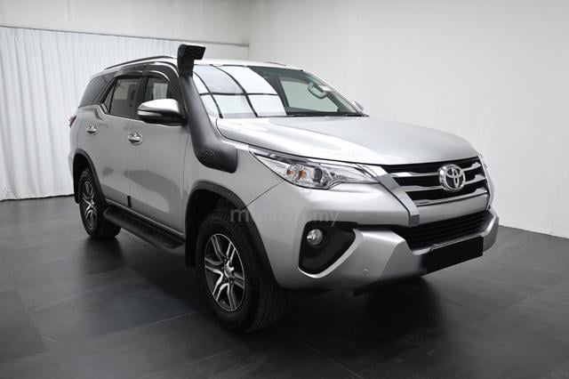 2016 Toyota FORTUNER 2.4 (A) 4X4 TIPTOP CONDITION - 3