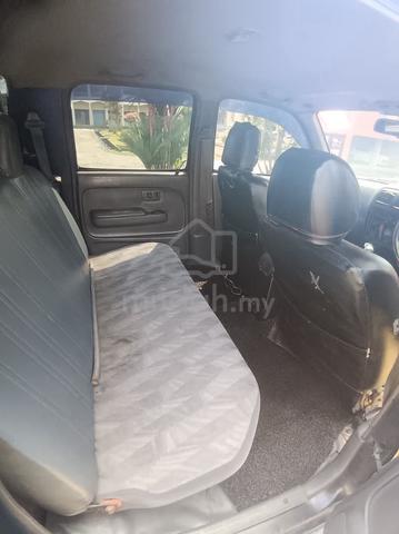 2004 Toyota HILUX 2.8 MY00 LN166R (M) - 3