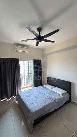 Balcony Room @ OUG Parklane Fully Furnisher Free Wifi Direct Owner 1