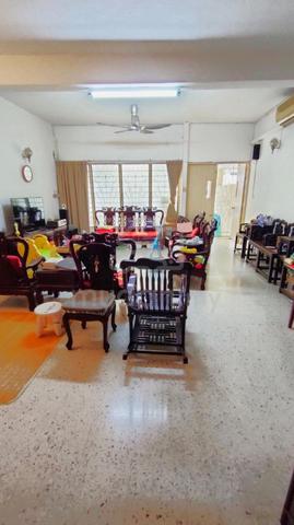 Great location closed to most amenities! 1